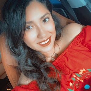 Meet your Posher, Yareli